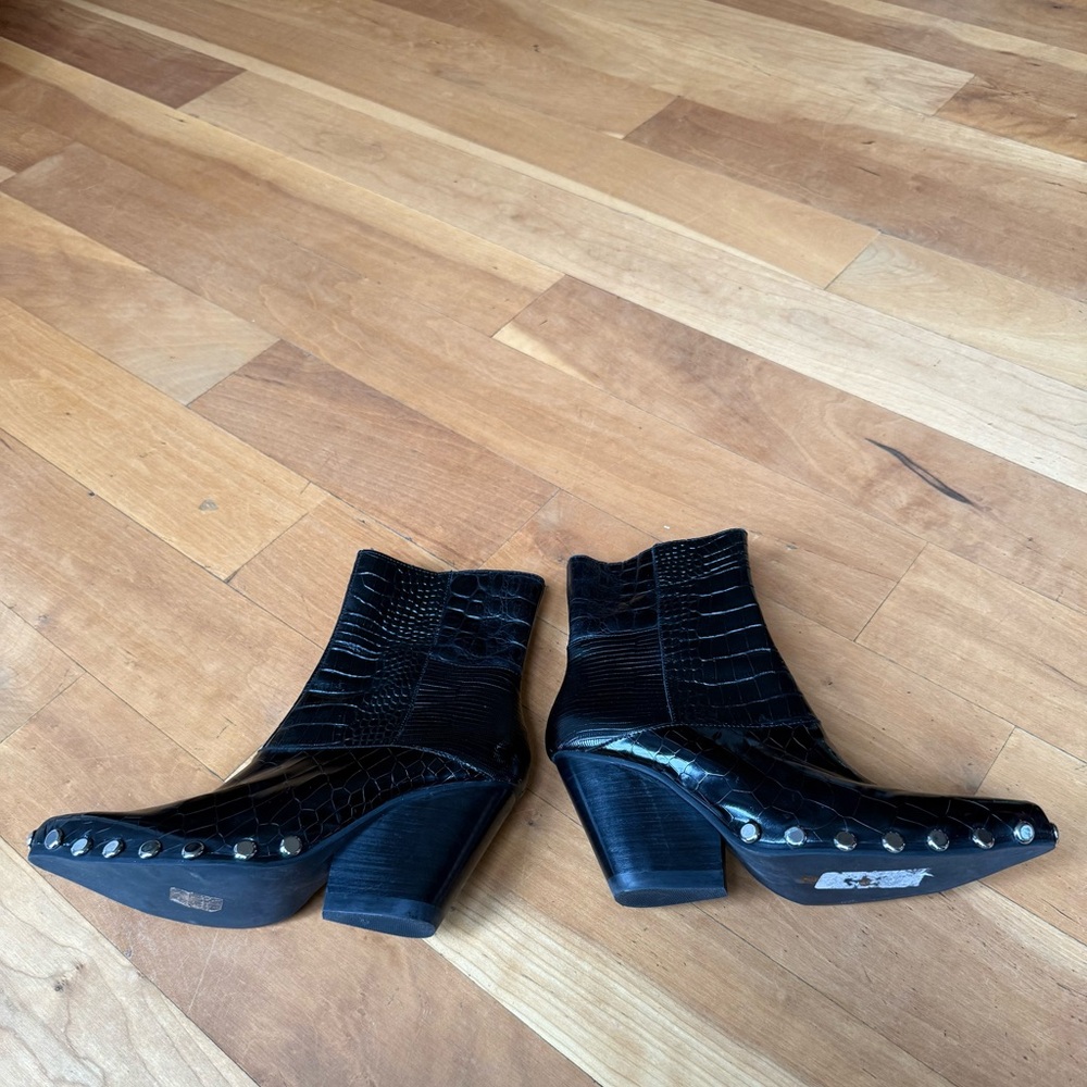 Jeffrey Campbell Black Heeled Boots Patent Leather - Picture 2 of 4